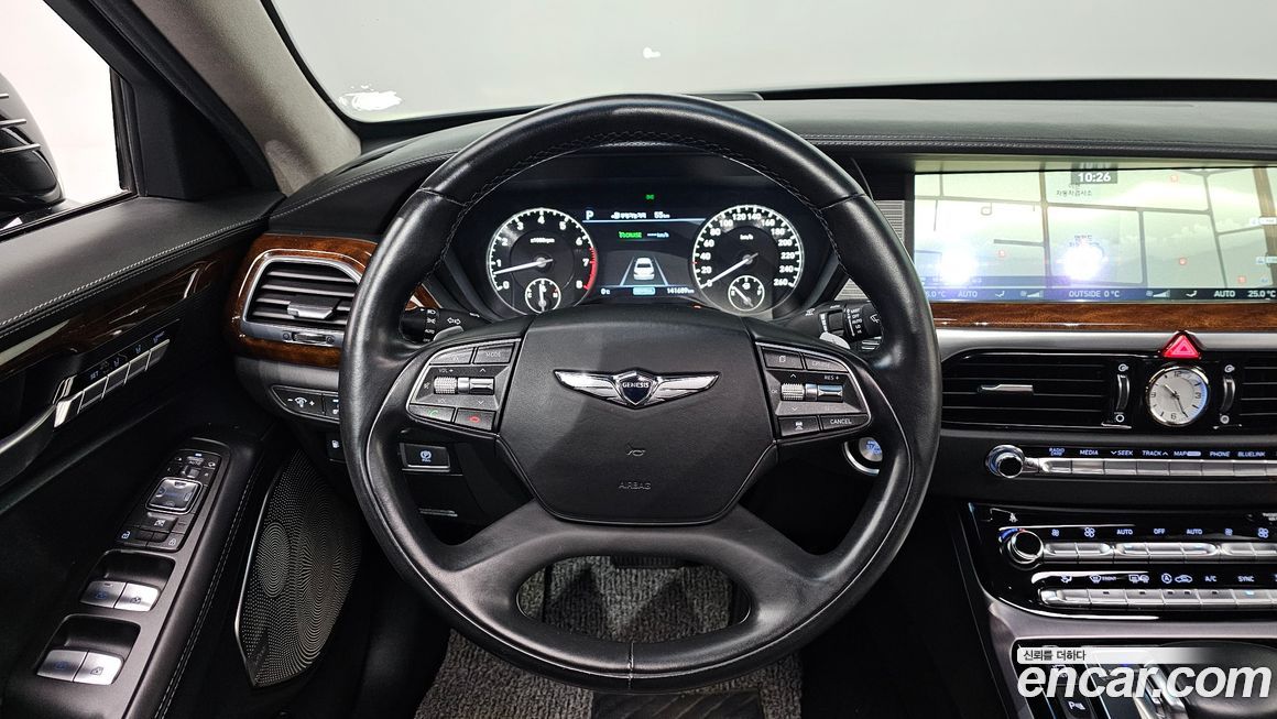 Genesis EQ900 2016