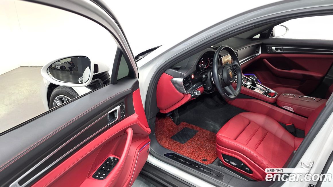 Porsche Panamera 2023