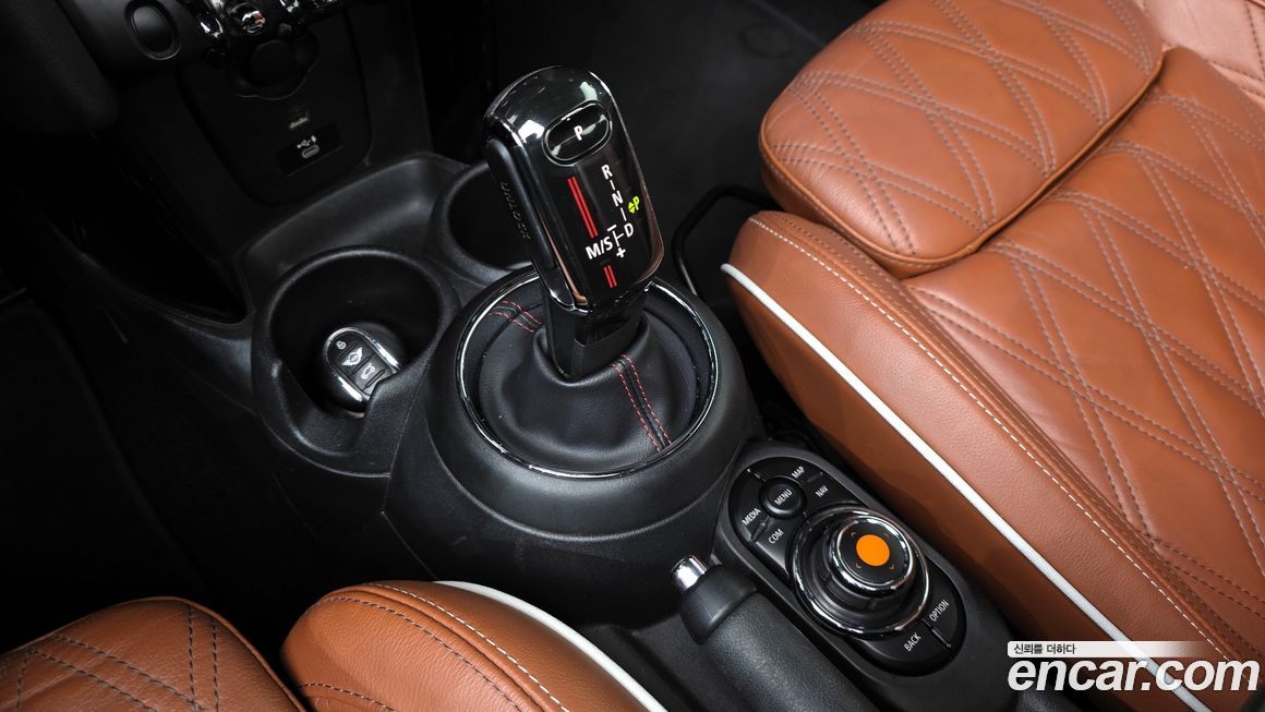 Mini Cooper Convertible 2021