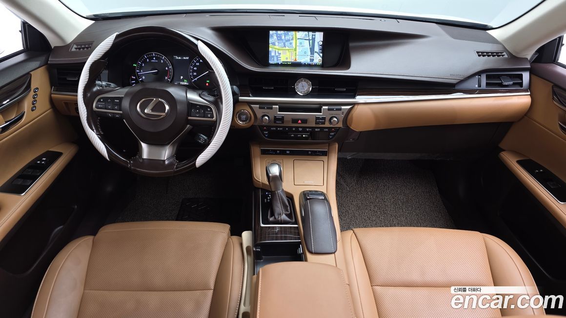 Lexus ES 2016