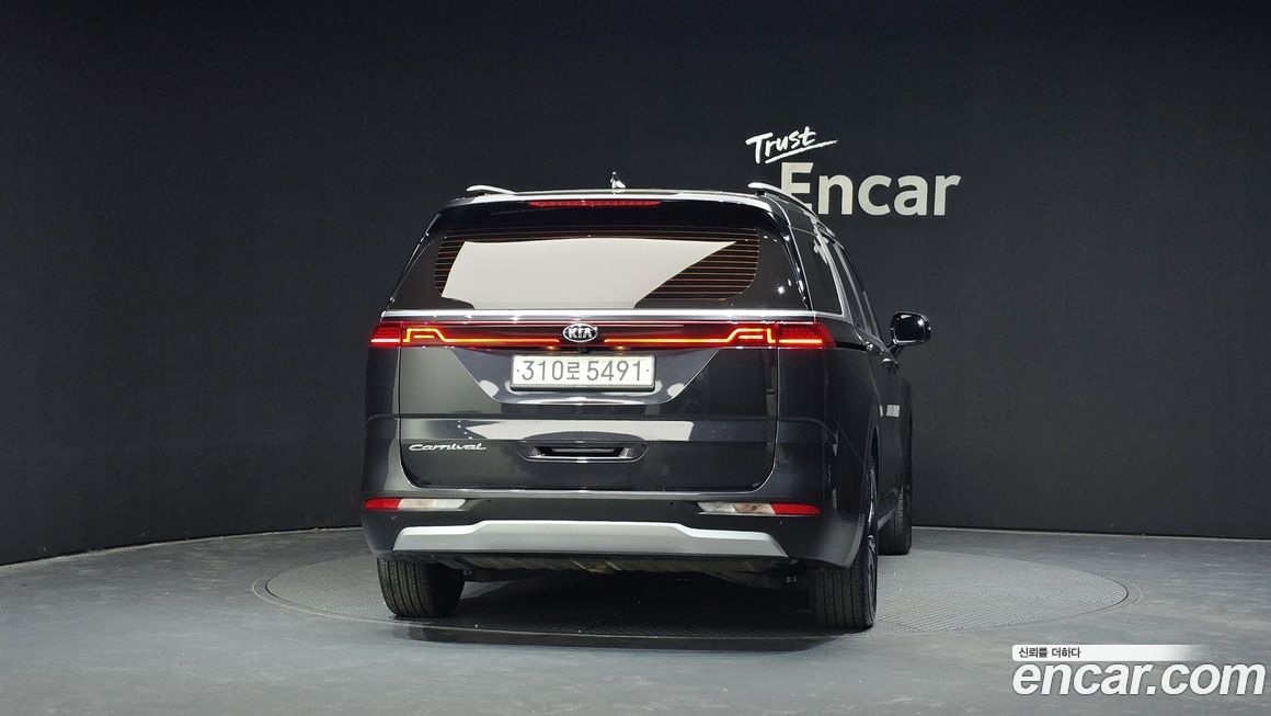 Kia Canival 2021