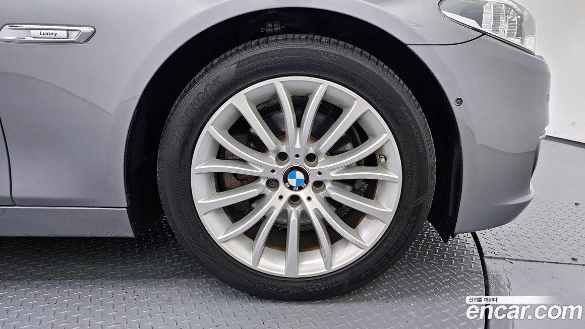BMW 5-Series 2015