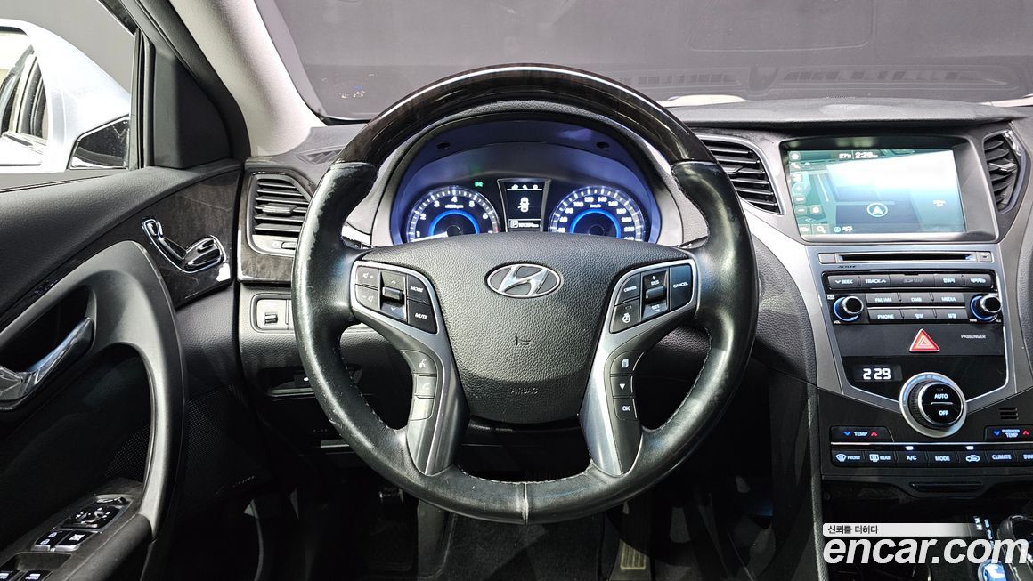 Hyundai Grandeur 2016