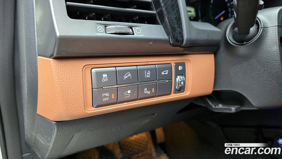 KG_Mobility_Ssangyong Rexton 2020