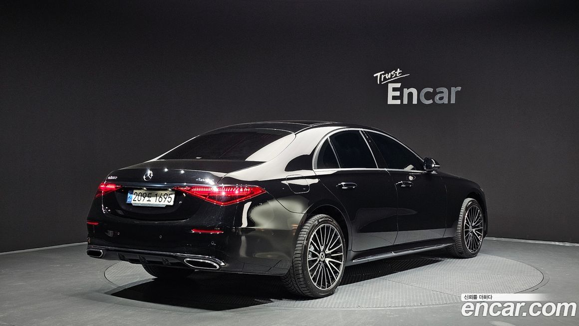 Mercedes-Benz S-Class 2022