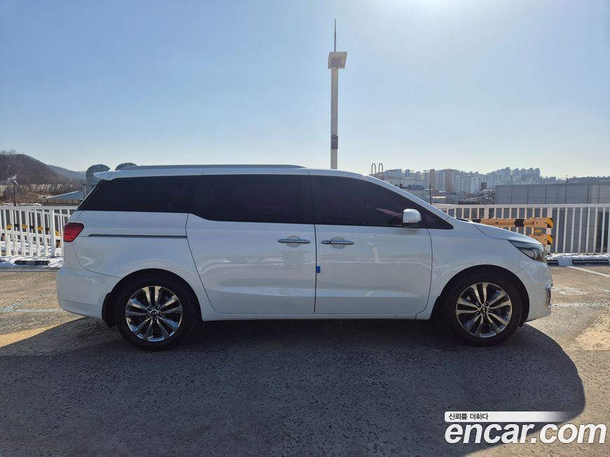 Kia Canival 2015