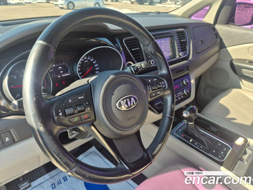 Kia Canival 2015