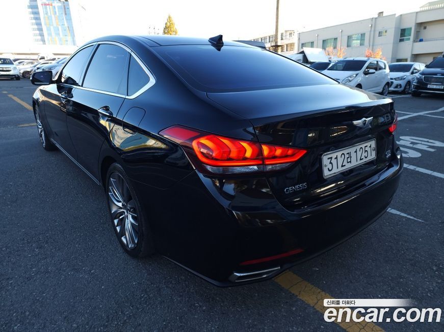 Hyundai Genesis 2016