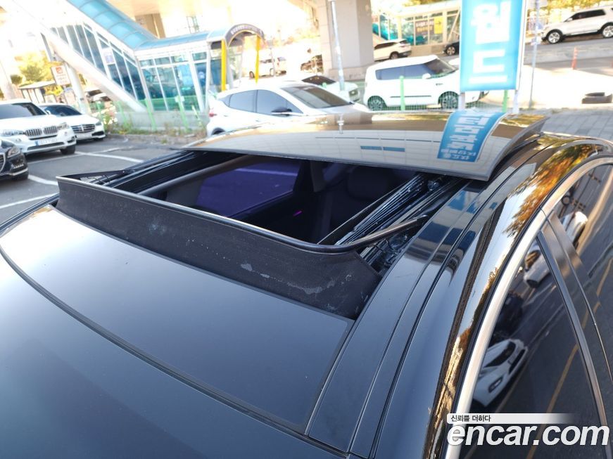 Hyundai Genesis 2016