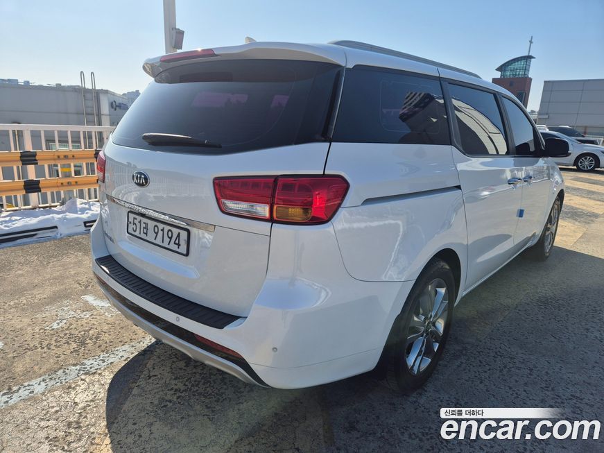 Kia Canival 2015
