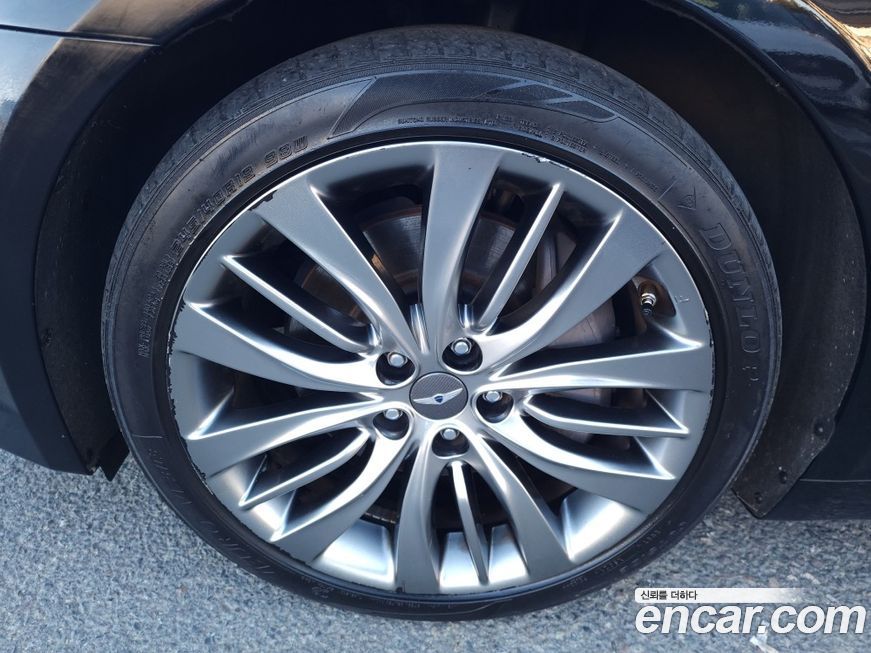 Hyundai Genesis 2016