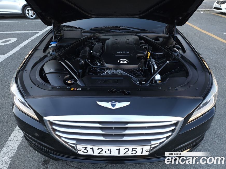 Hyundai Genesis 2016