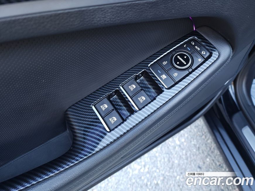 Hyundai Genesis 2016