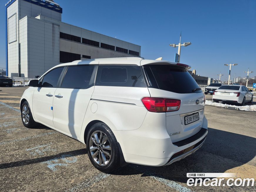 Kia Canival 2015