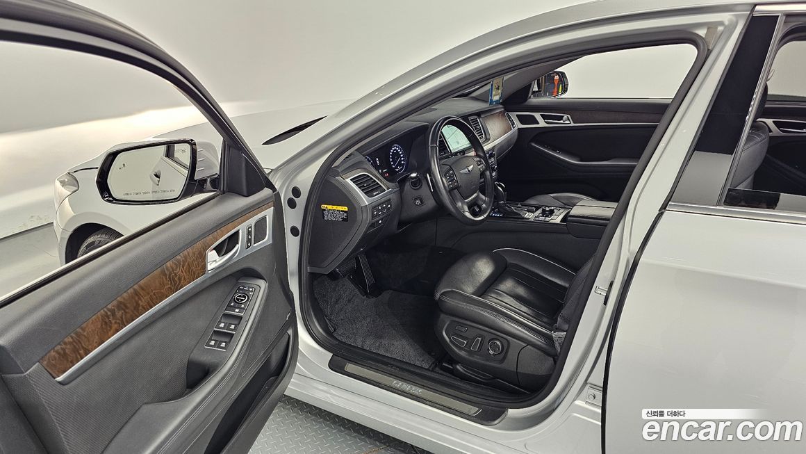 Hyundai Genesis 2014