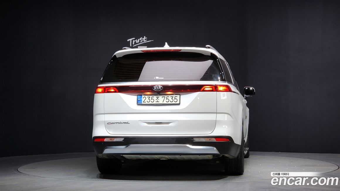 Kia Canival 2021