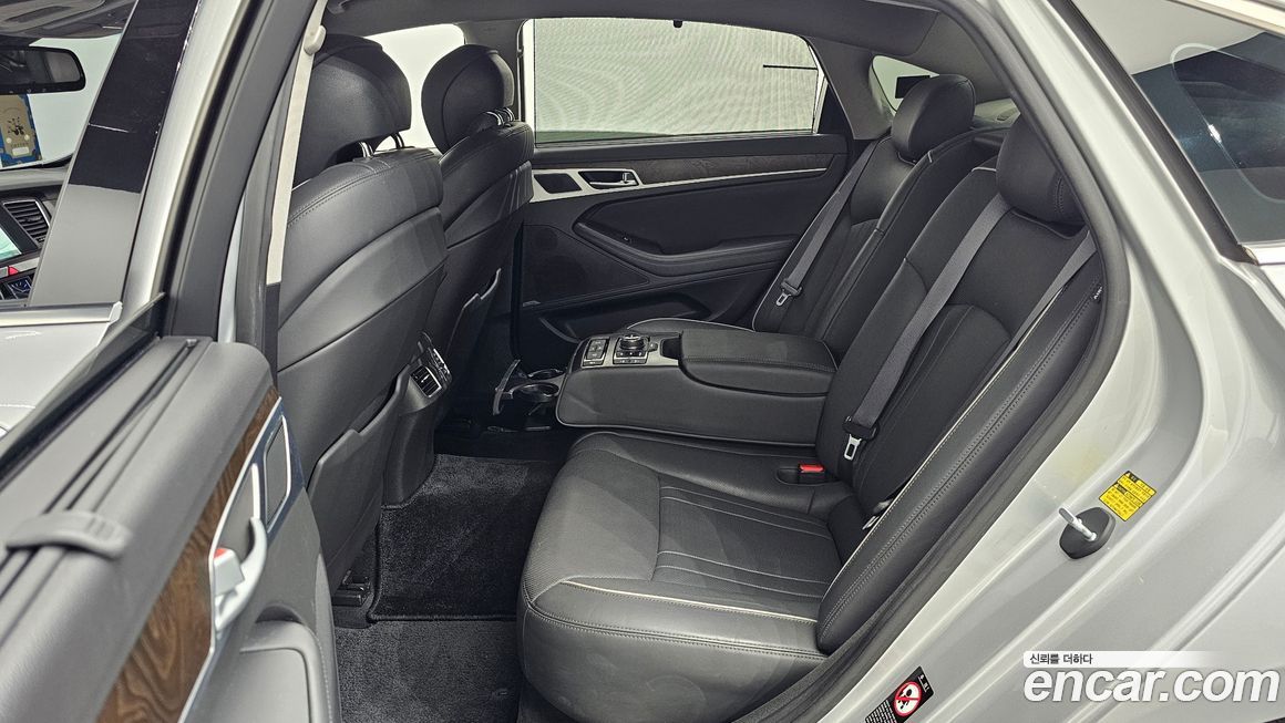 Hyundai Genesis 2014