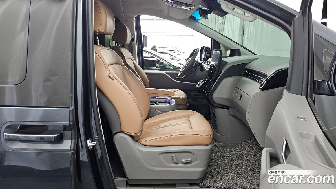 Hyundai Staria 2023
