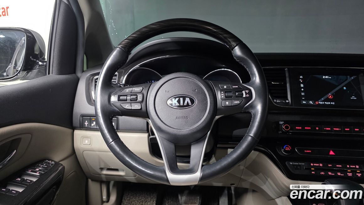 Kia Canival 2019
