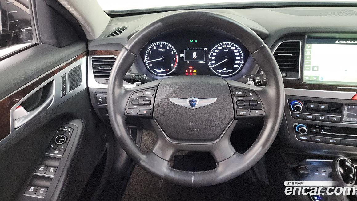 Hyundai Genesis 2016