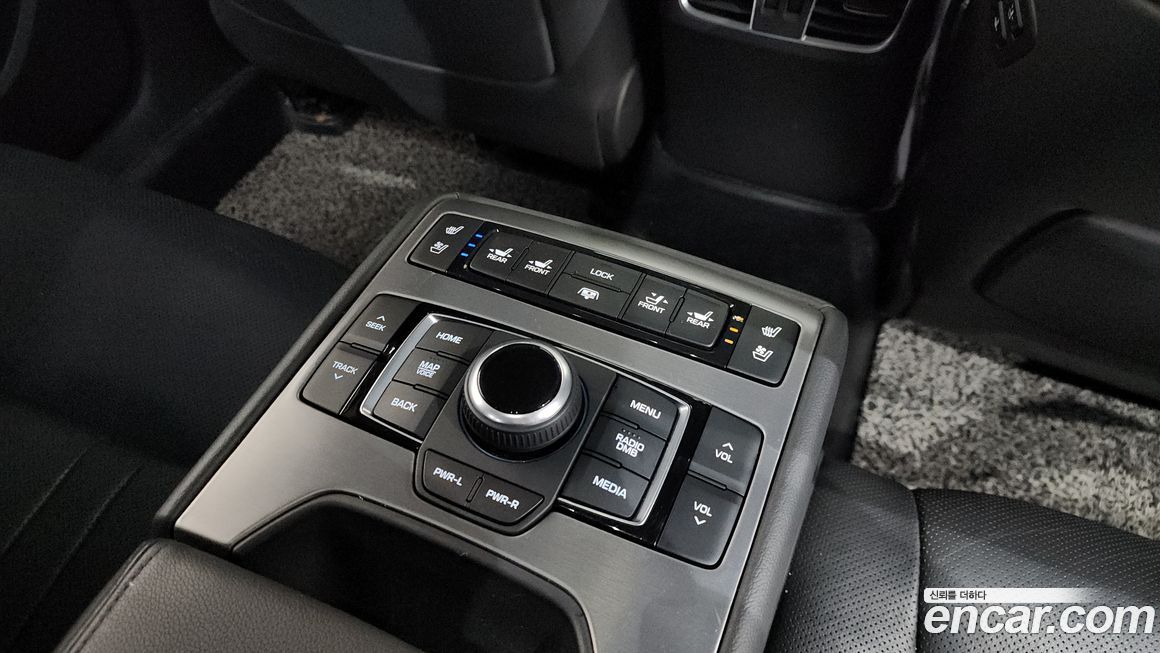 Hyundai Genesis 2016