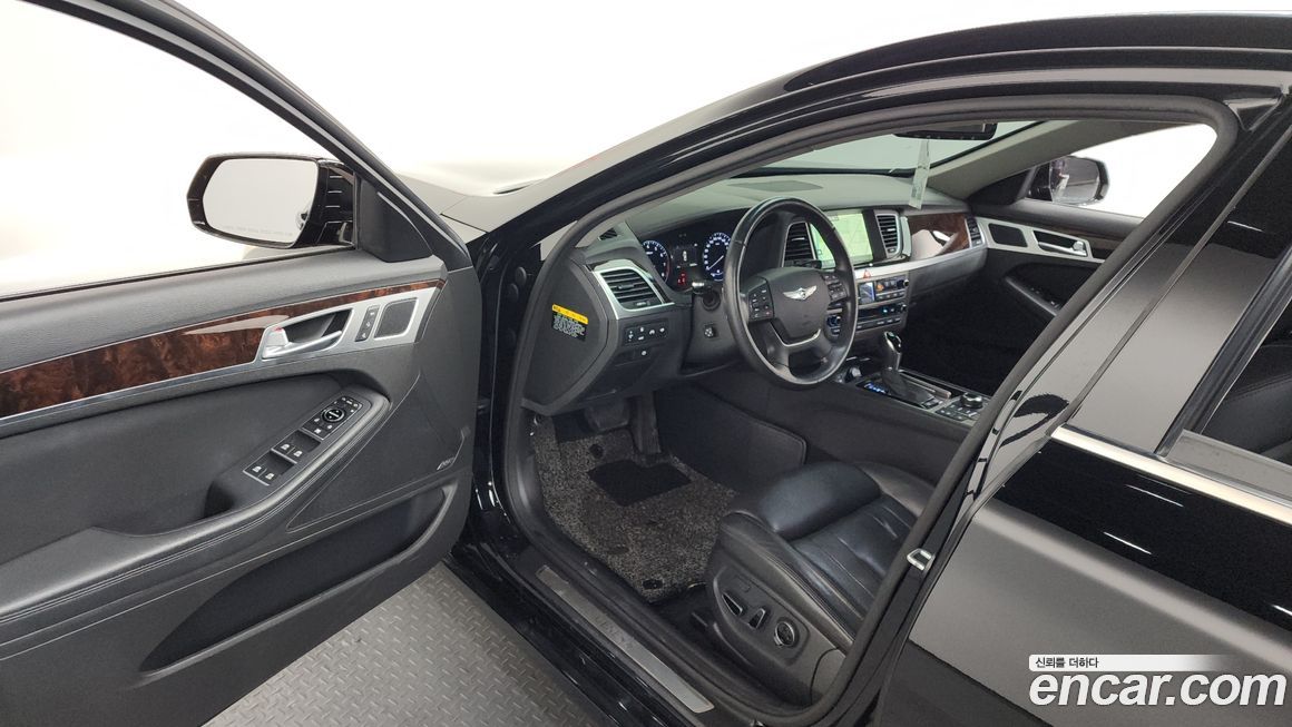 Hyundai Genesis 2016