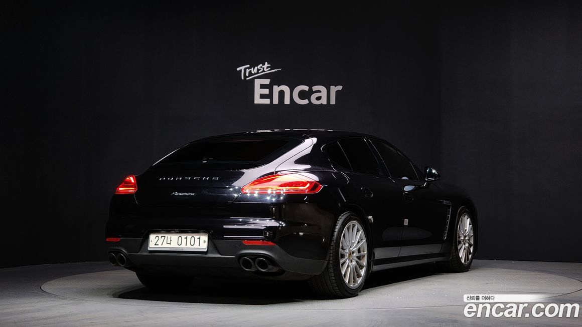 Porsche Panamera 2016