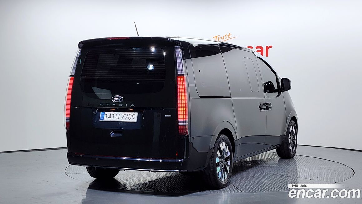 Hyundai Staria 2022