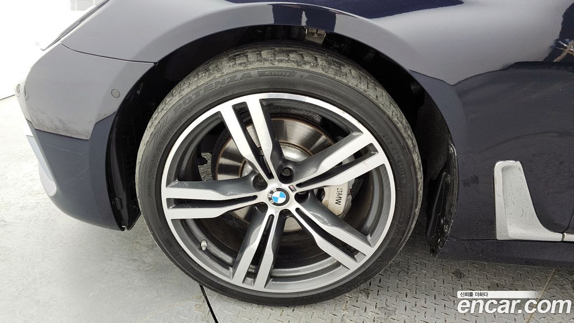 BMW 7-Series 2019