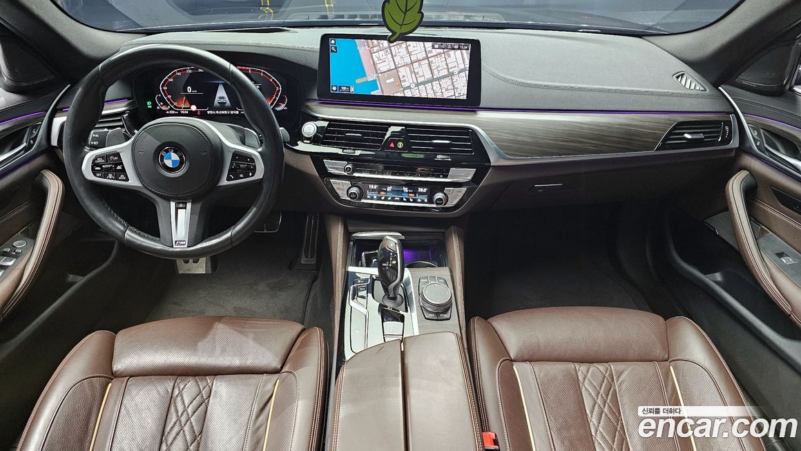 BMW 5-Series 2021