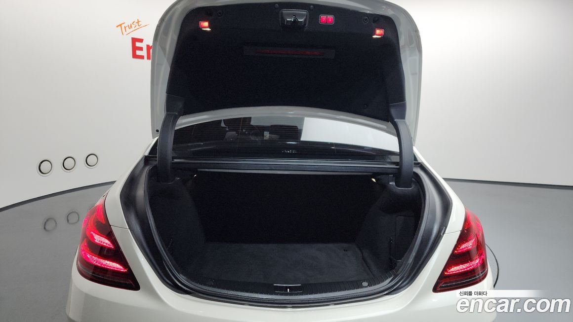 Mercedes-Benz S-Class 2019