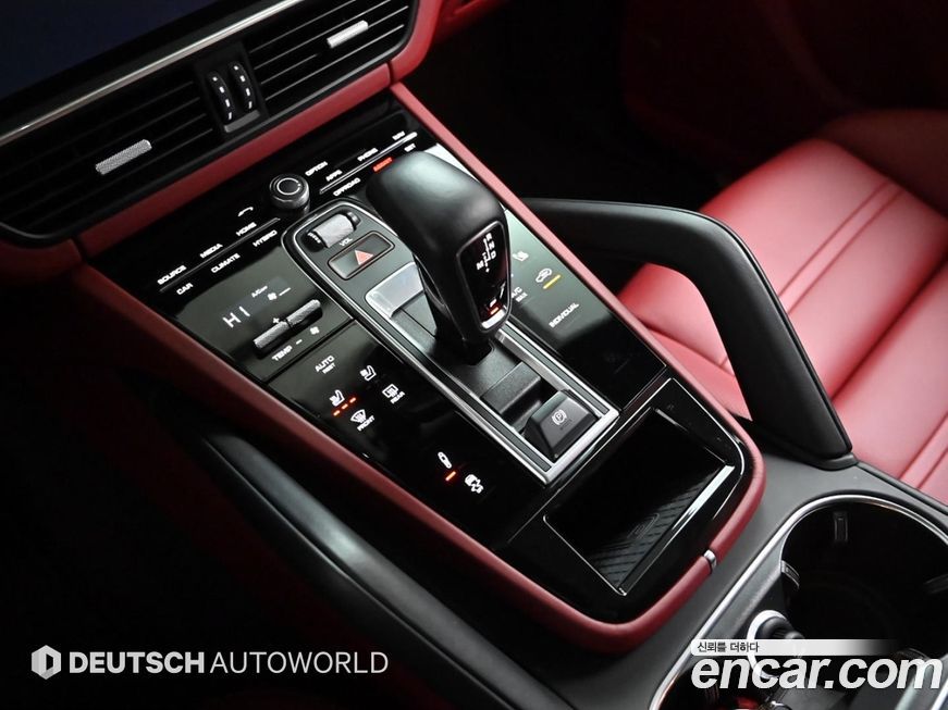 Porsche Cayenne 2021