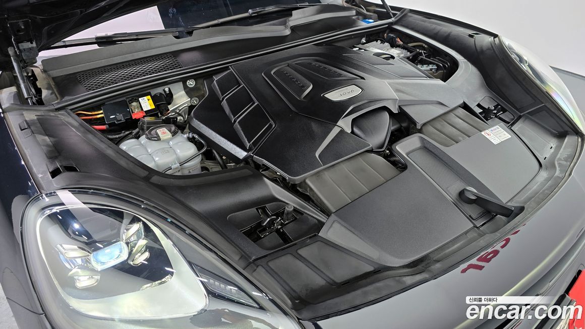 Porsche Cayenne 2022