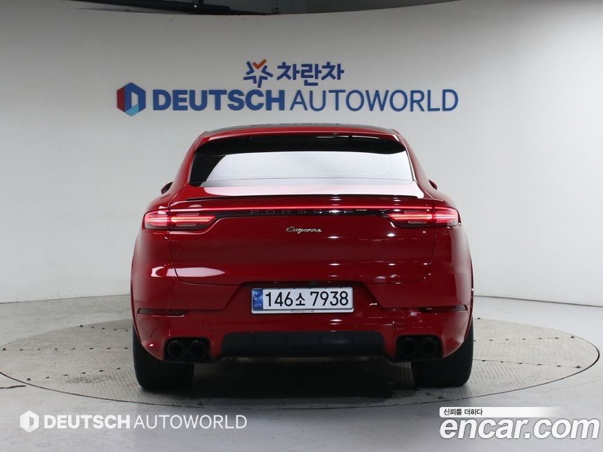 Porsche Cayenne 2021