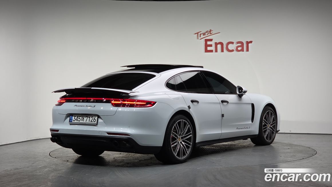 Porsche Panamera 2018