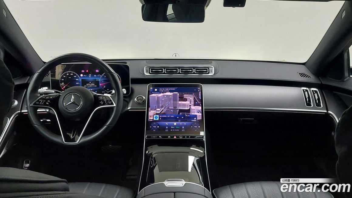 Mercedes-Benz S-Class 2025