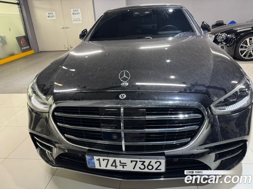 Mercedes-Benz S-Class 2024