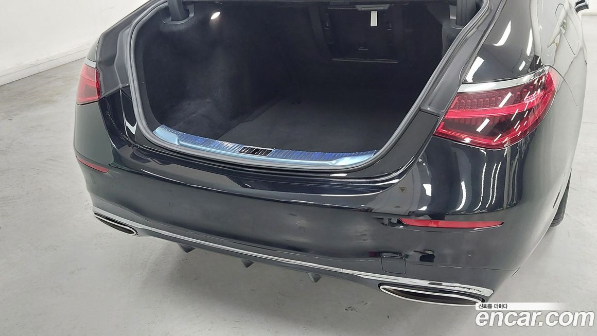 Mercedes-Benz S-Class 2023