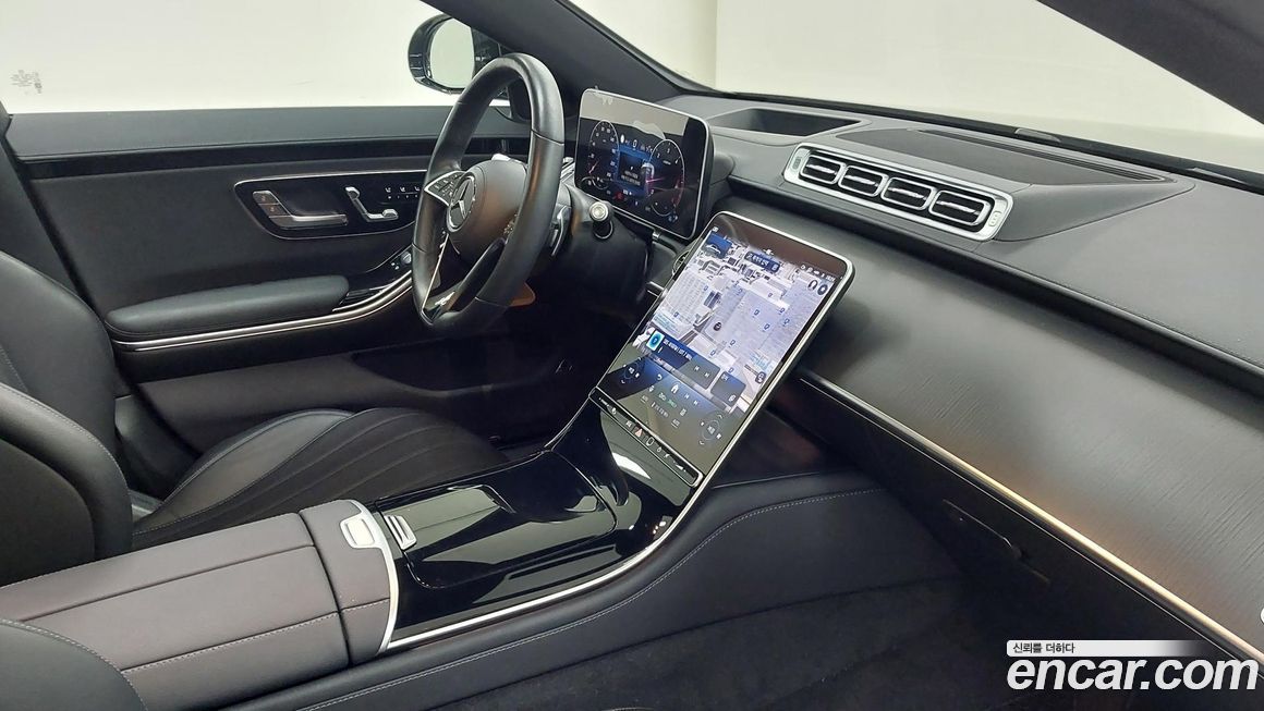 Mercedes-Benz S-Class 2025