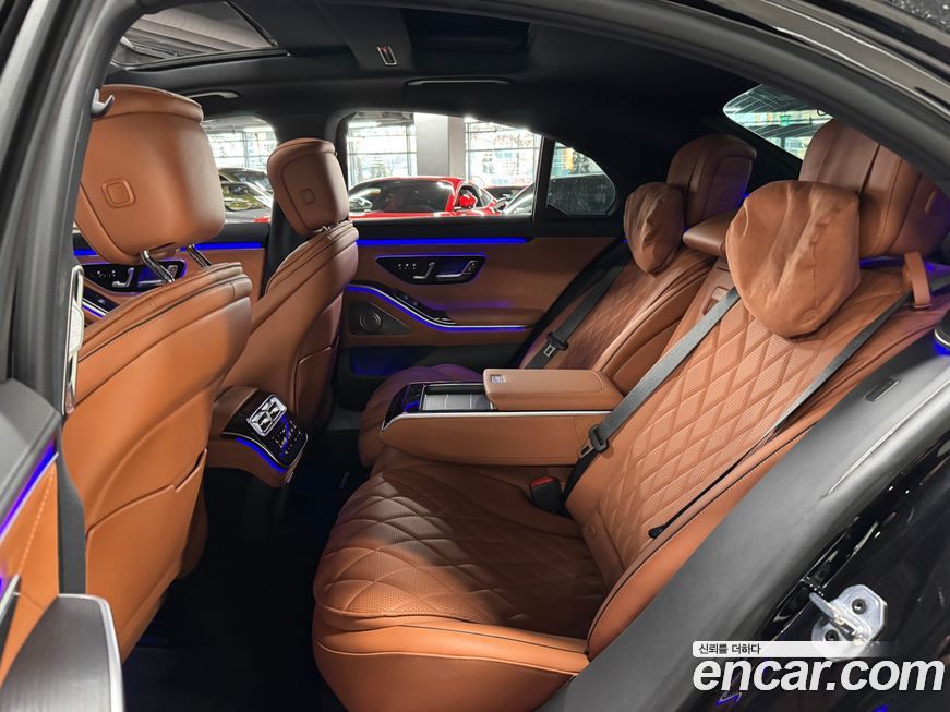 Mercedes-Benz S-Class 2024