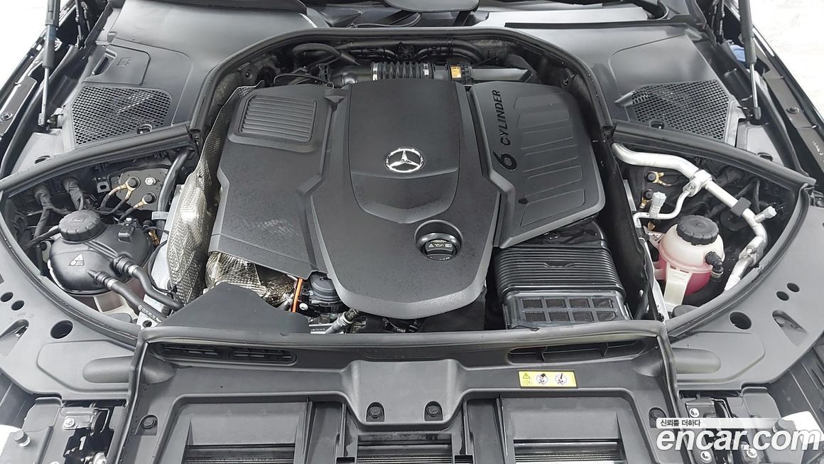 Mercedes-Benz S-Class 2025