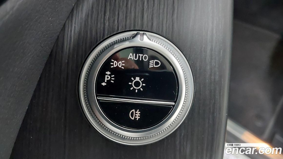 Mercedes-Benz S-Class 2025