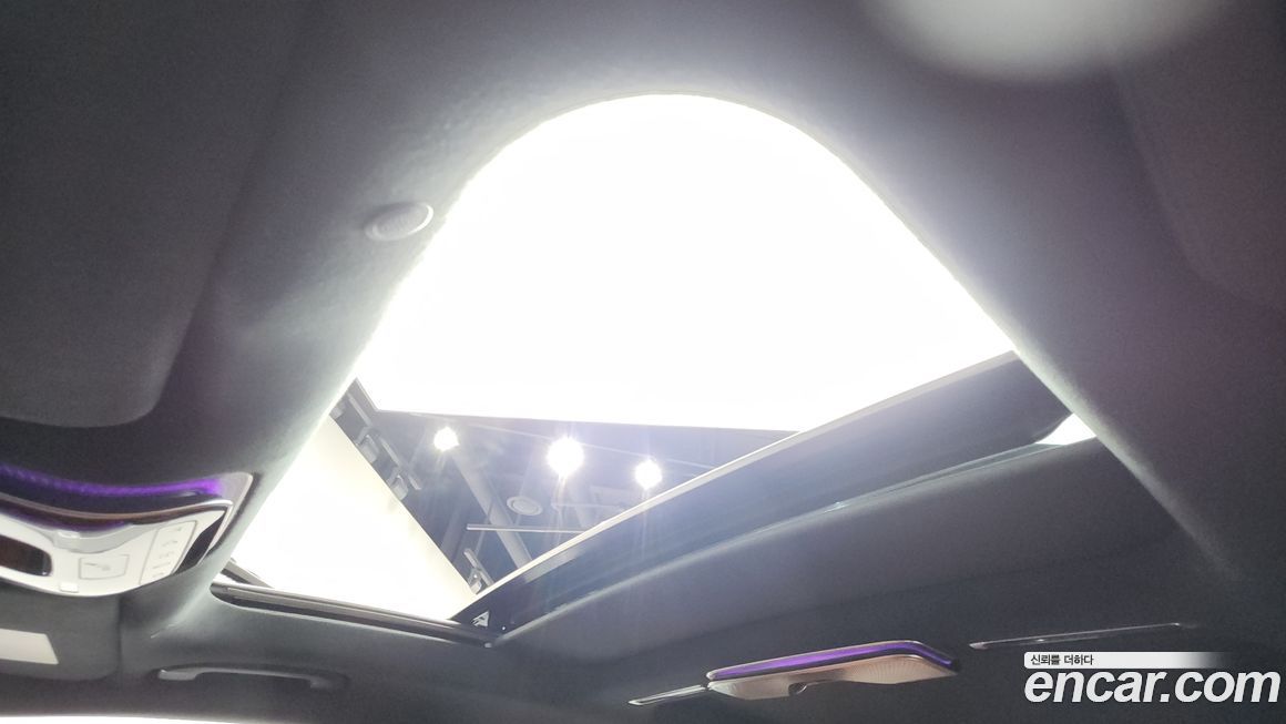 Mercedes-Benz S-Class 2024