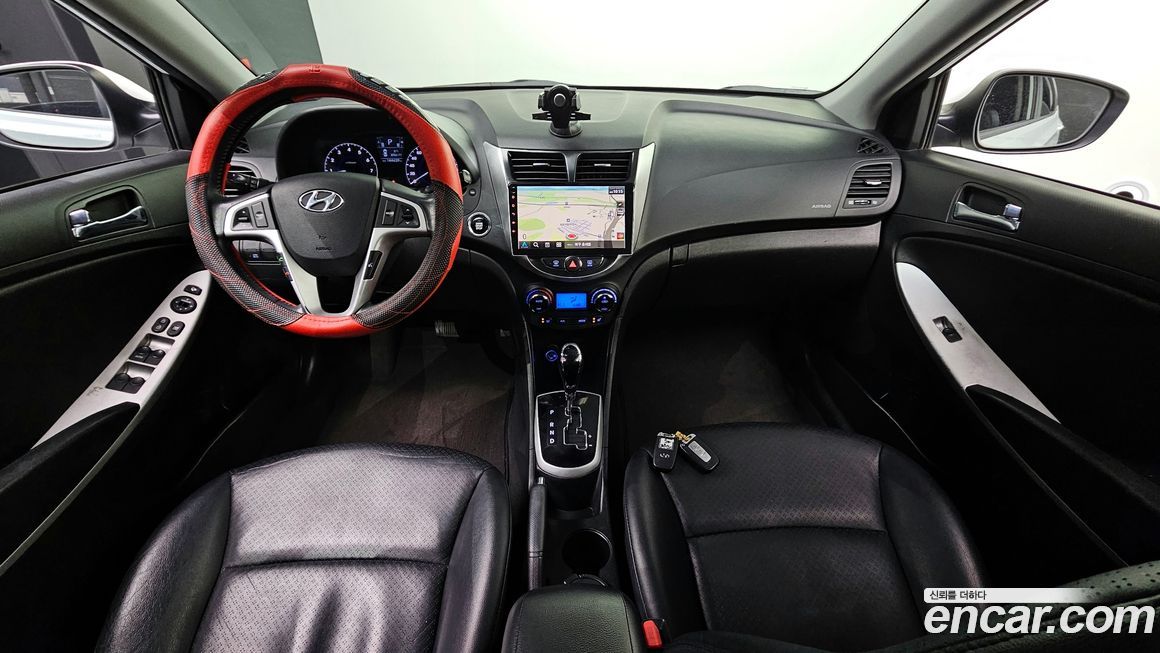 Hyundai Accent 2012