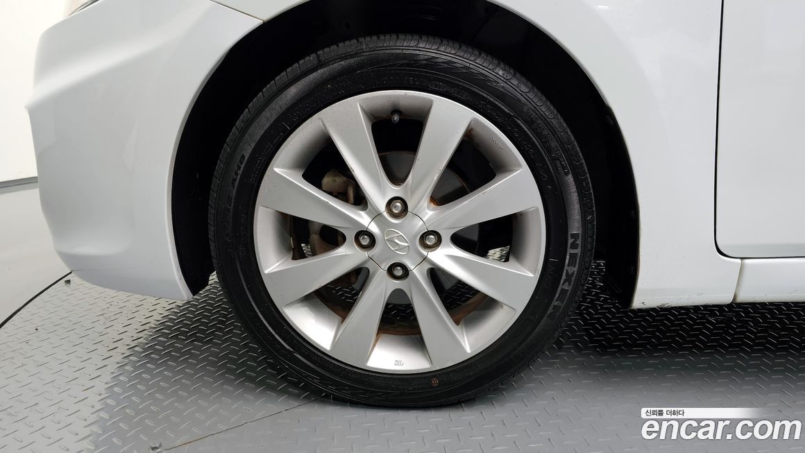 Hyundai Accent 2012