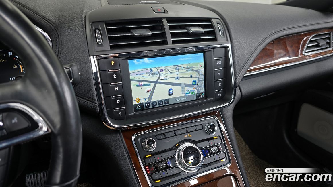 Lincoln Continental 2019