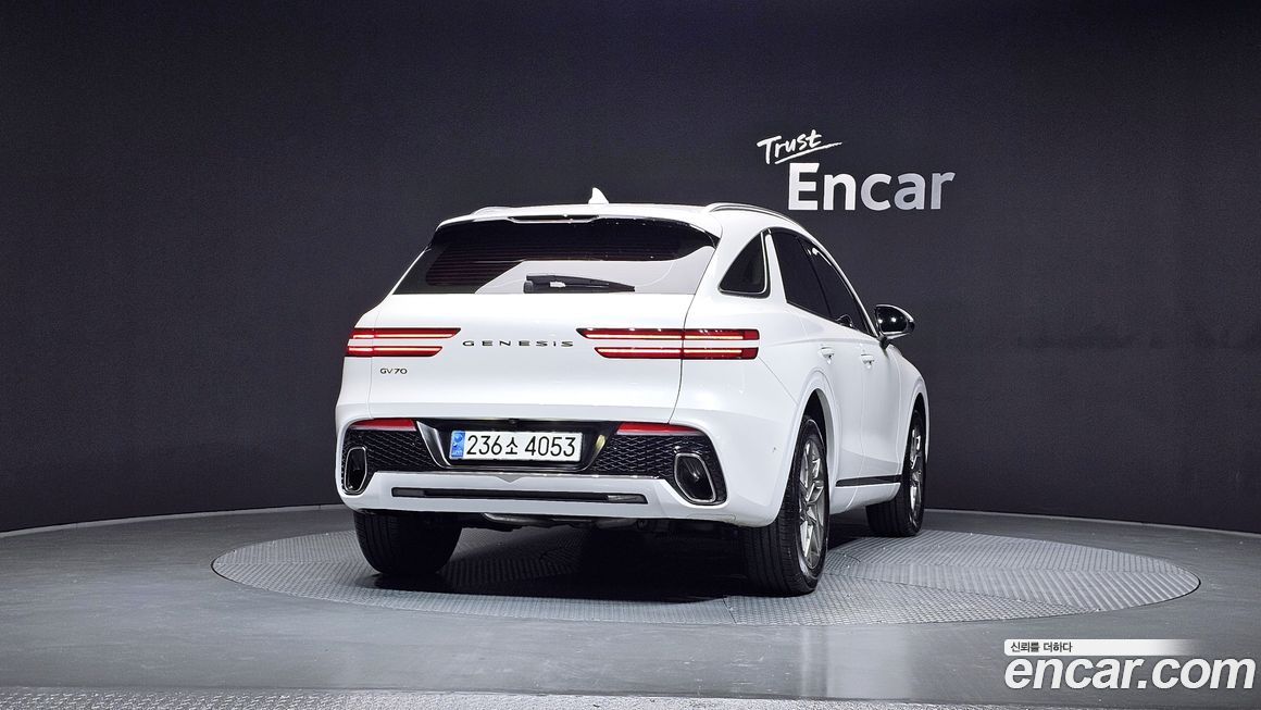 Genesis GV70 2024