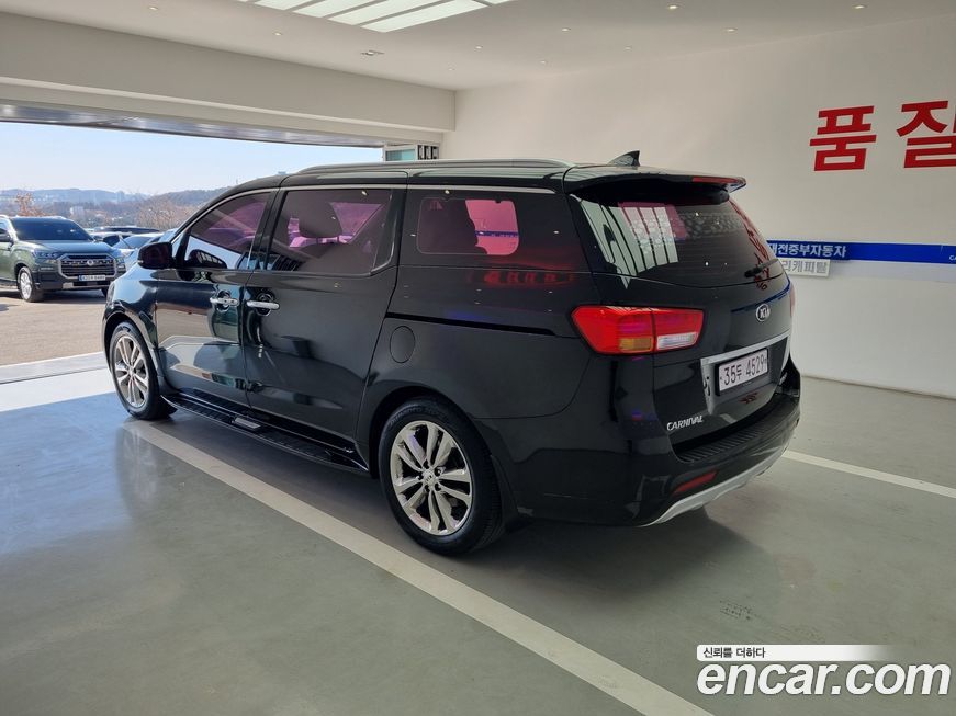 Kia Canival 2018