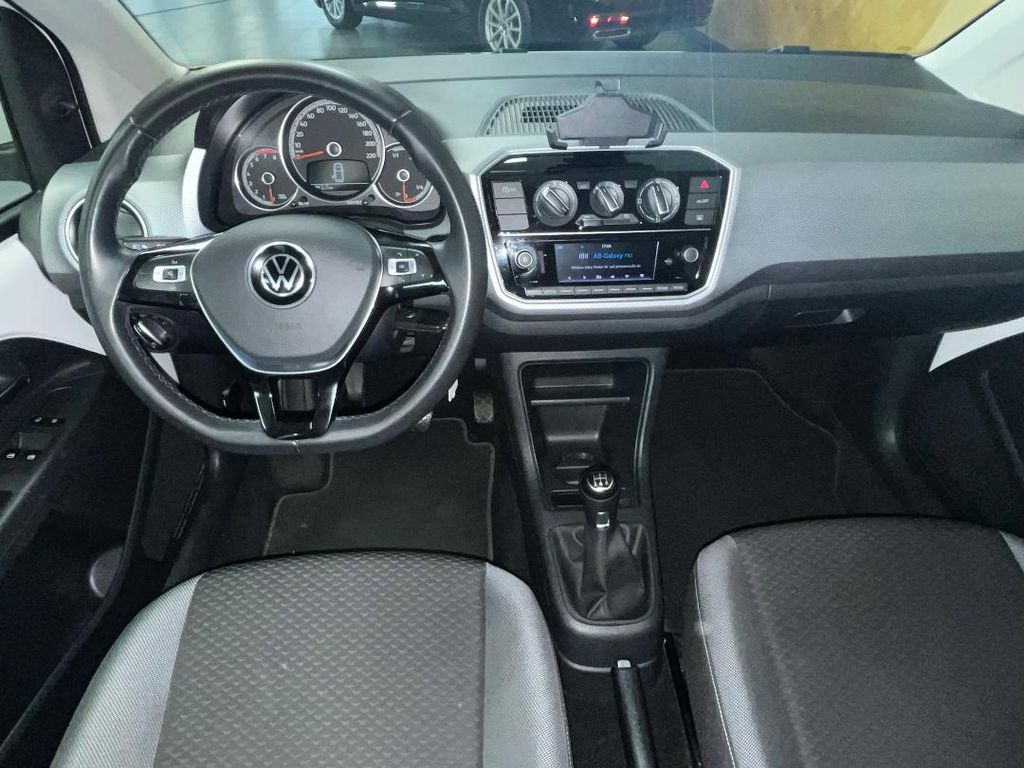 Volkswagen up! 2023