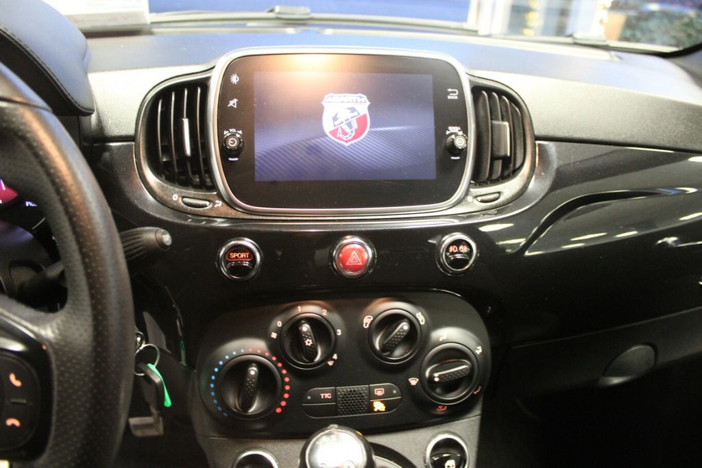 Abarth 595 2021